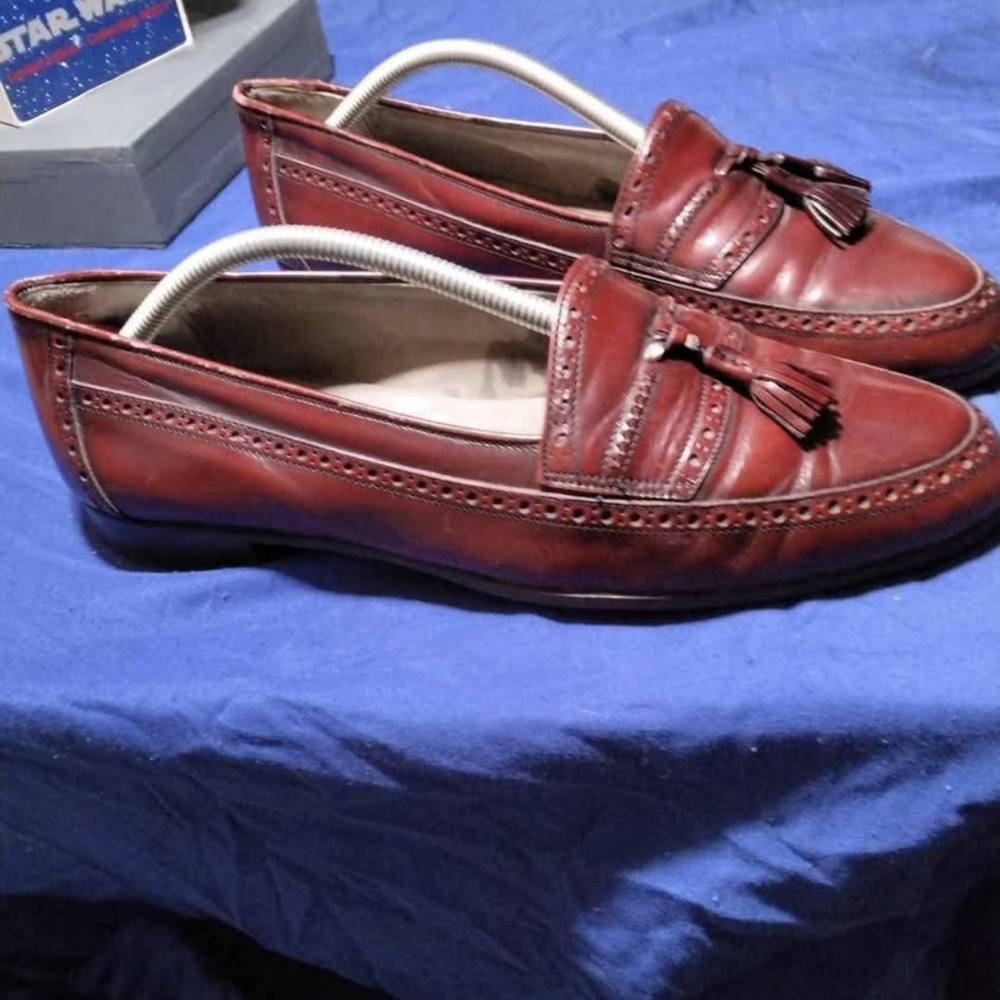 Vintage Bally Italian Calfskin Wingtip  Loafers in Oxblood